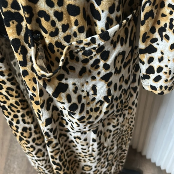 Leopard Print duster size Medium - Picture 3 of 4